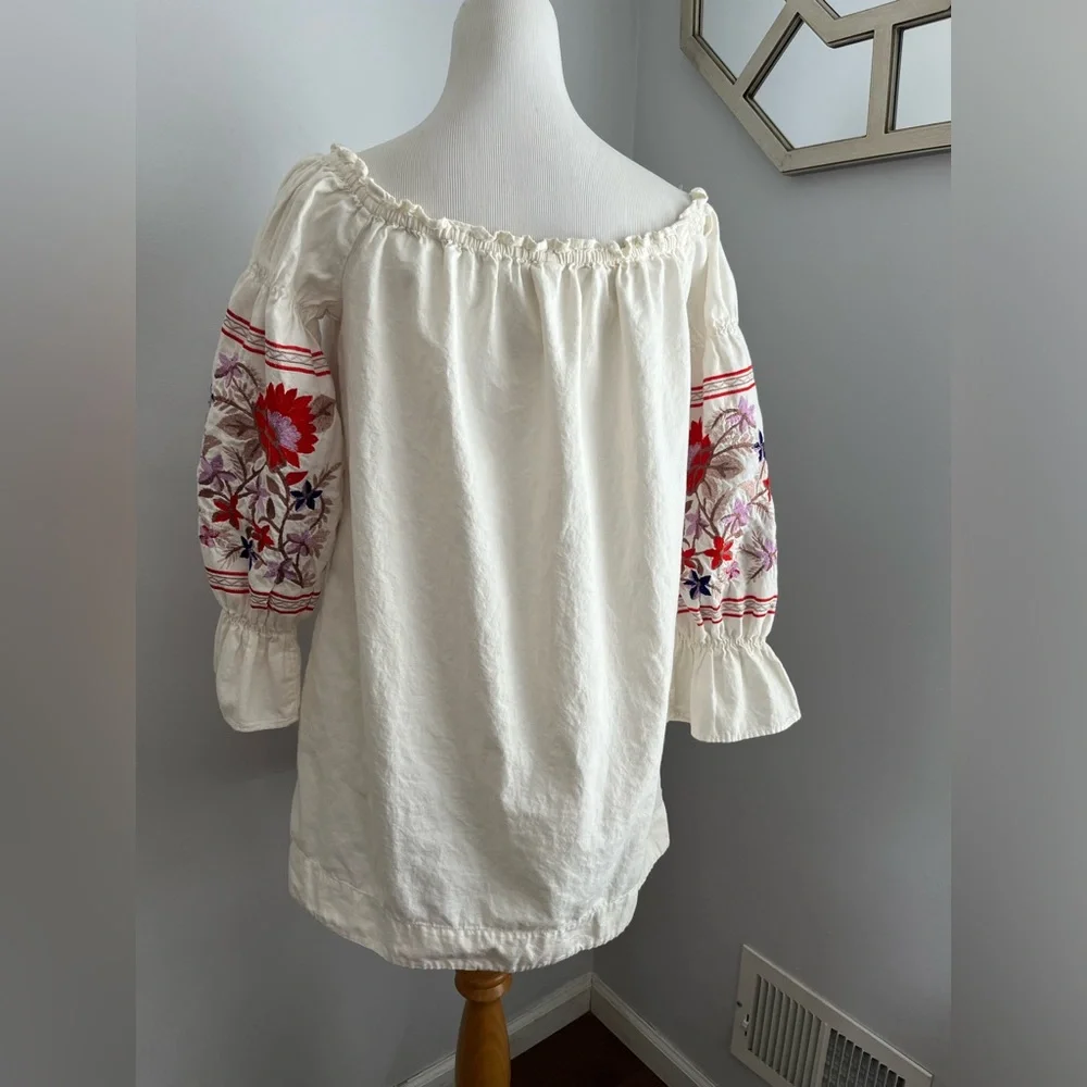 FREE PEOPLE OFF SHOULDER DRESS with embroidery
